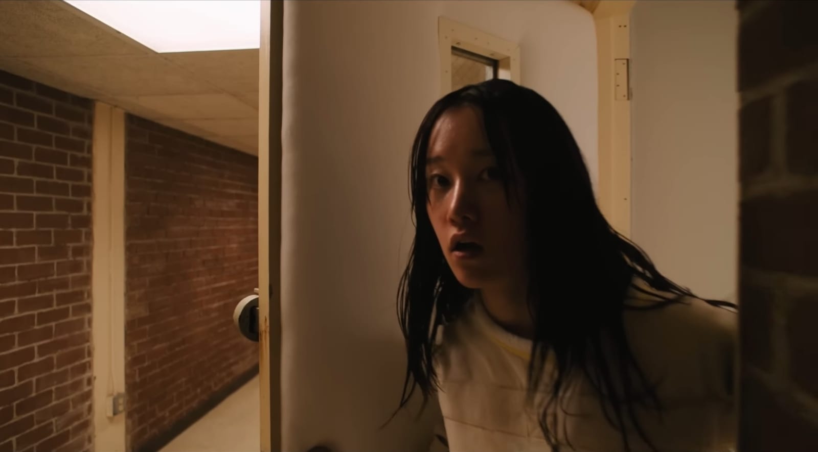 Mona Lisa And The Blood Moon Trailer