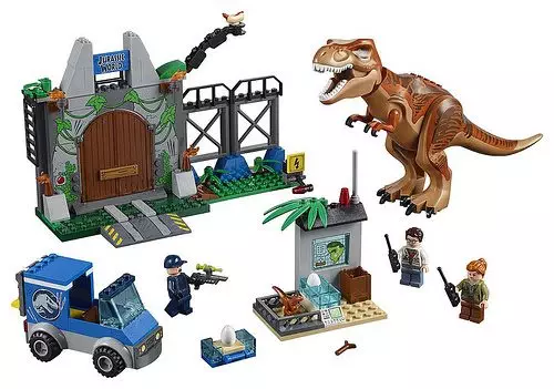 LEGO's Jurassic World: Fallen Kingdom sets revealed