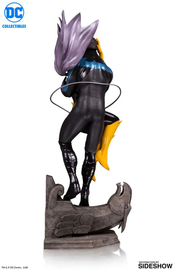 DC Designer Series Nightwing and Batgirl statue unveiled