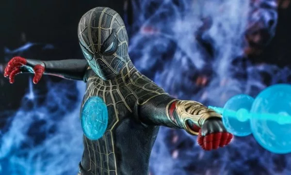 Spider-Man: No Way Home Hot Toys figure offers best look yet at Spidey's  new Black & Gold suit