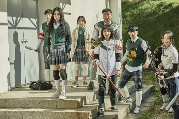 Awesome Full Trailer for Korean High School Zombie Series ALL OF US ARE DEAD  — GeekTyrant