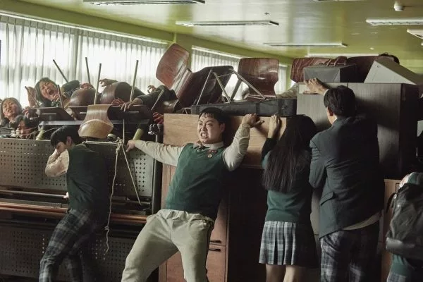 Teaser Trailer for Netflix's High School-Set Korean Zombie Series ALL OF US  ARE DEAD — GeekTyrant