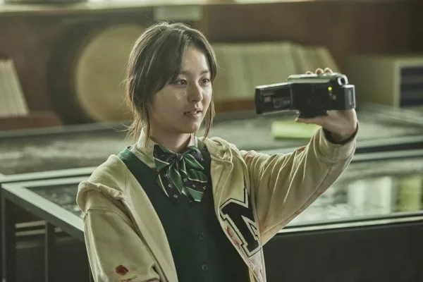 Teaser Trailer for Netflix's High School-Set Korean Zombie Series ALL OF US  ARE DEAD — GeekTyrant