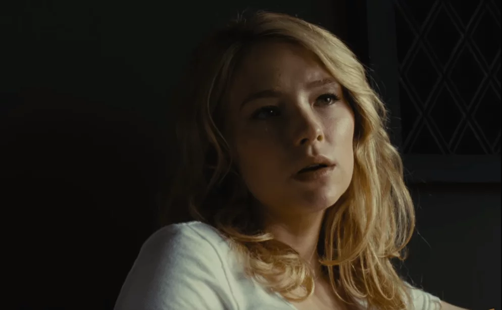 https://wwwflickeringmythc3c8f7.zapwp.com/q:intelligent/r:0/wp:1/w:1/u:https://cdn.flickeringmyth.com/wp-content/uploads/2018/02/Haley-Bennett-Girl-on-the-Train-deleted-scene-screenshot.png