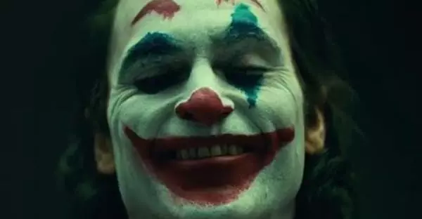 Director Todd Phillips announces filming has wrapped on DC's Joker