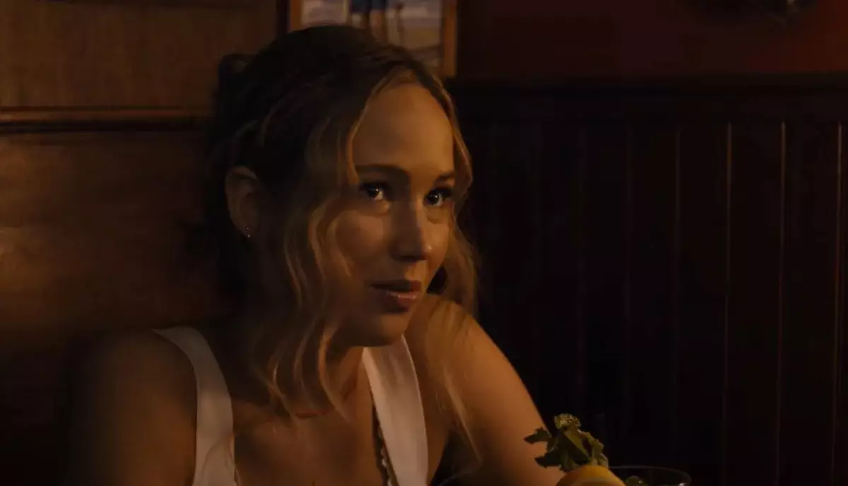 Jennifer Lawrence struggles to seduce in No Hard Feelings red band trailer